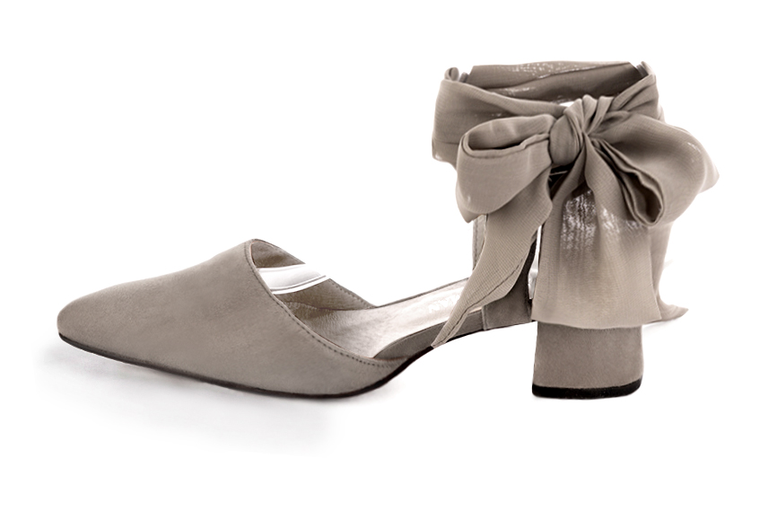 Bronze beige women's open back shoes, with an ankle scarf. Tapered toe. Low flare heels. Profile view - Florence KOOIJMAN